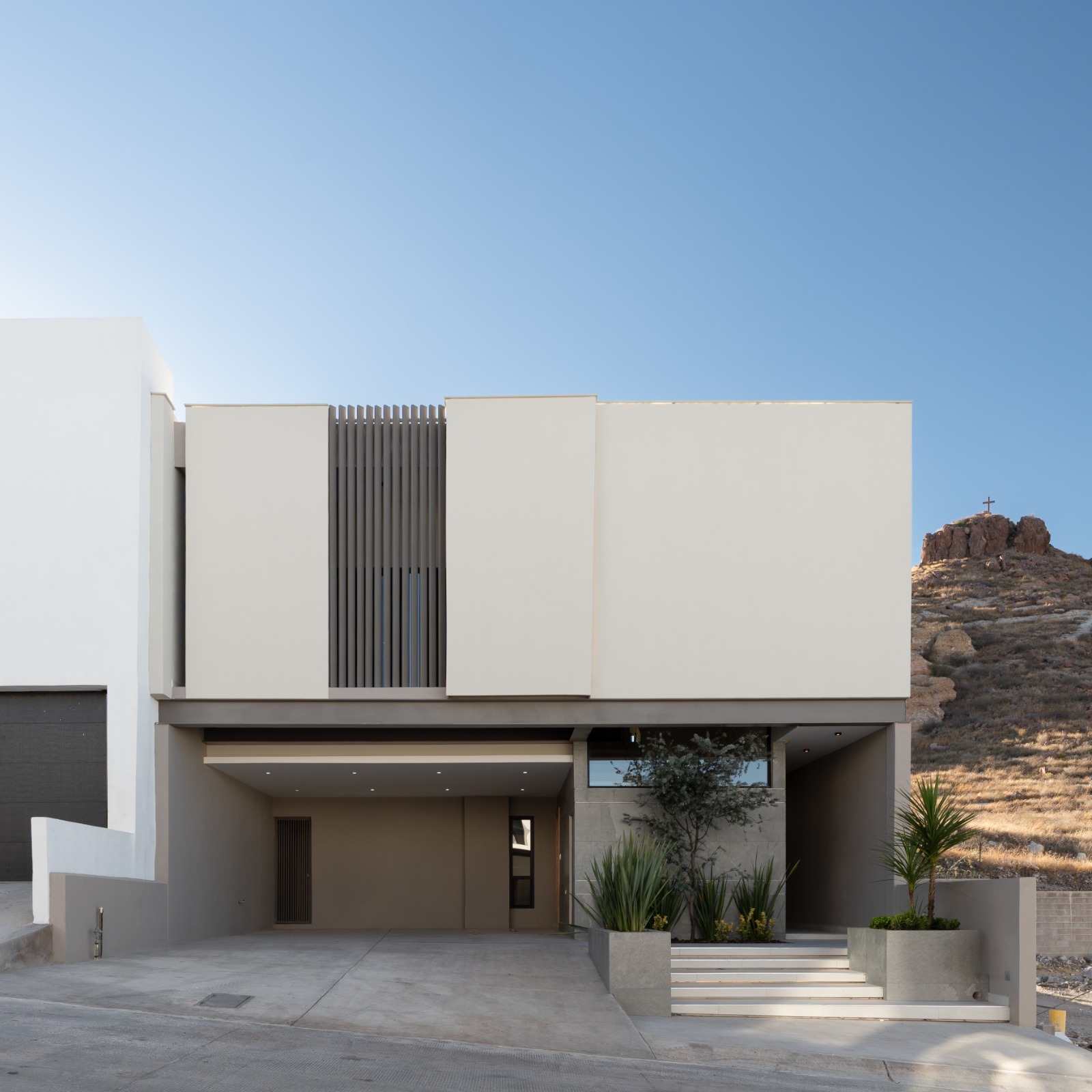Residencia Contemporánea de Lujo - imagen 1